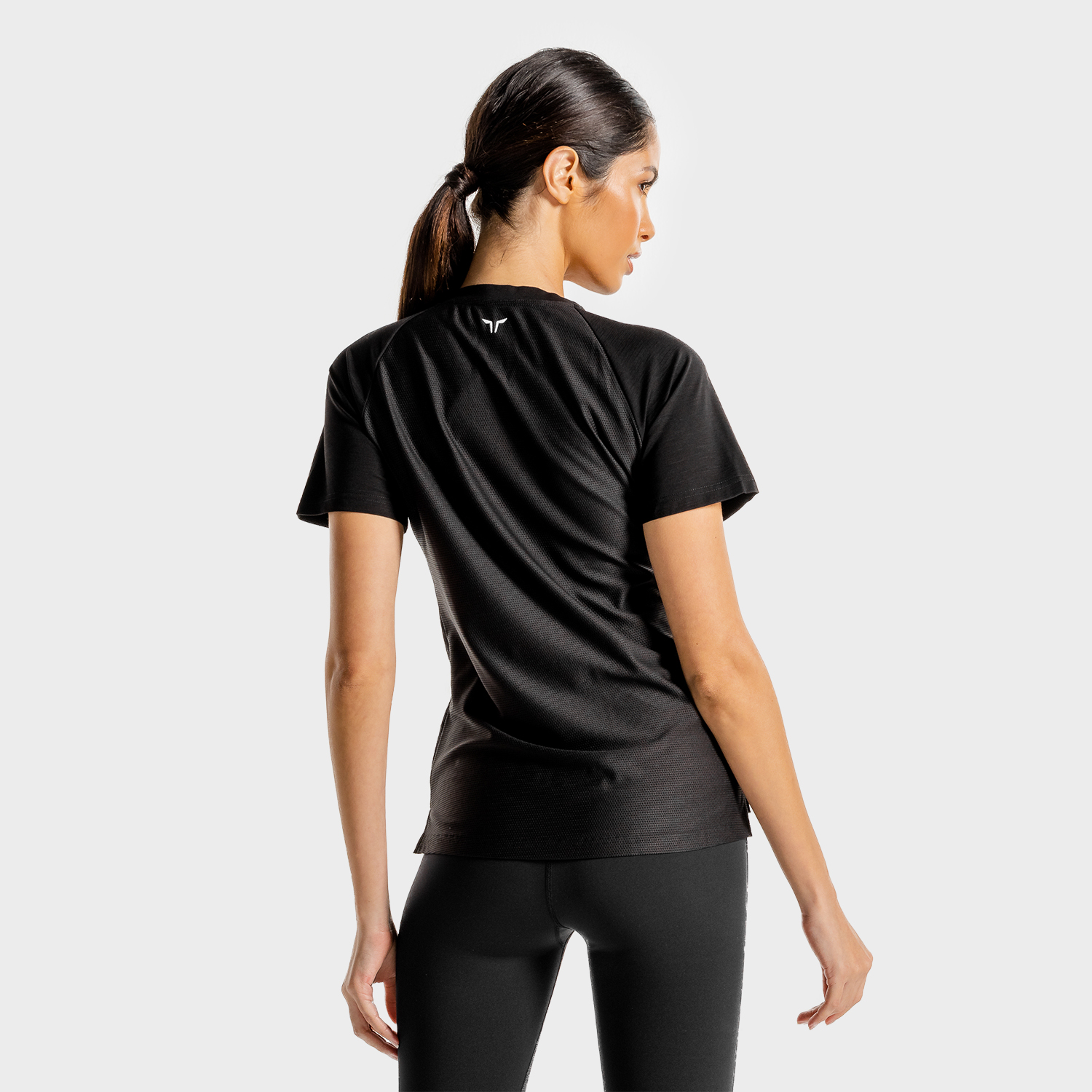 BLACK SLIM TEE